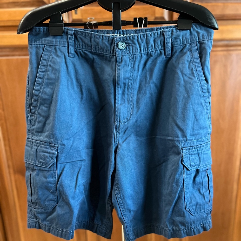 Northwest Territory, Blue Cargo shorts, size 32. Worn only 2 times.